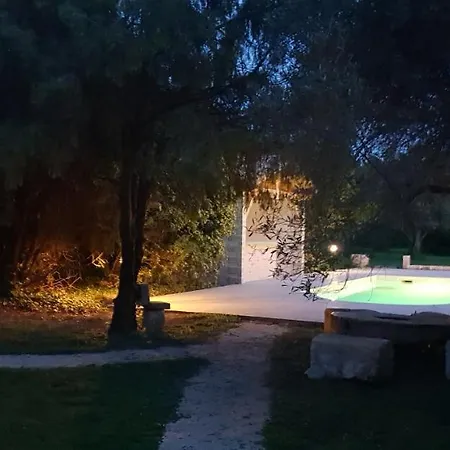 Mas Tareau L Authentique Hébergement de vacances Beaucaire (Gard)